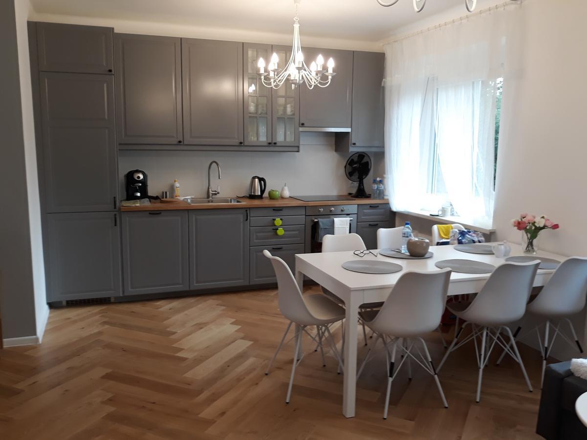 קטוביץ 2 Bedroom City Center Apartment מראה חיצוני תמונה